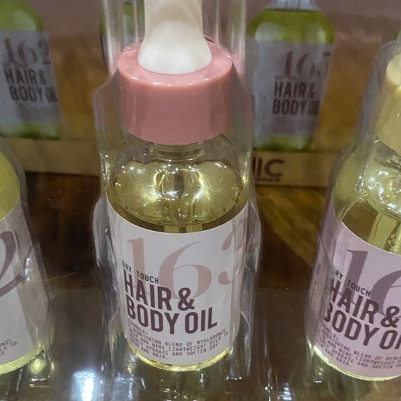 The Viral Gourmands 4-Piece Hair & Body Oil Set - Picture 3 of 11